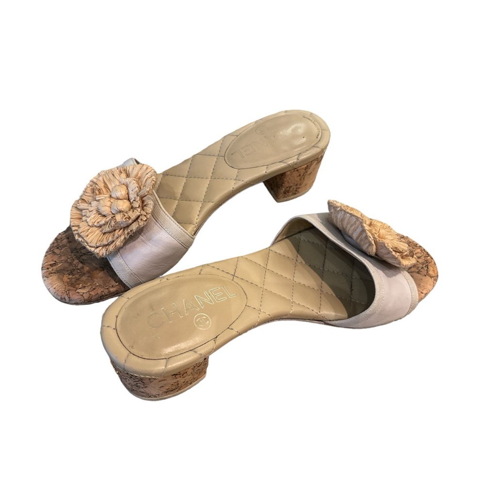 2010 Vintage CHANEL Camellia Straw Beige Leather Slide Sandals with Short Heel!!